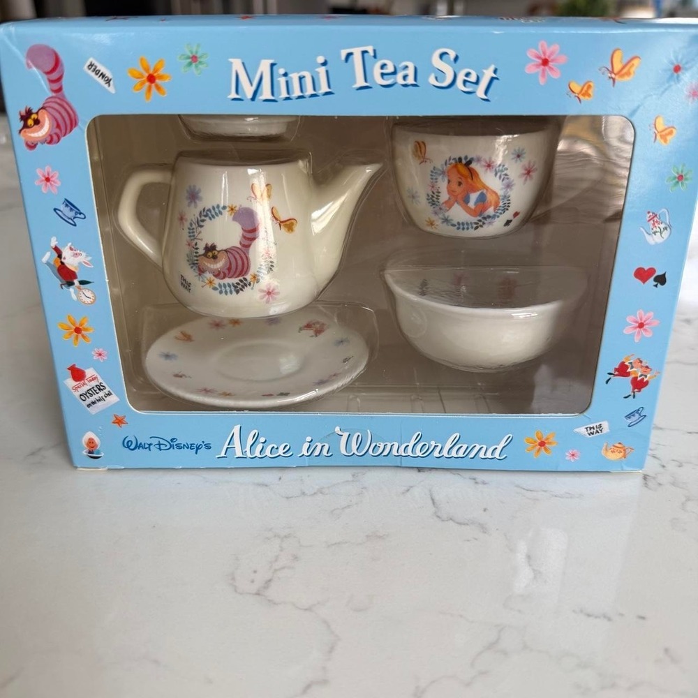 Disney Alice in Wonderland Mini Tea Set Cheshire Cat Japan Original Box